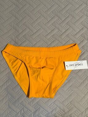 Luis Aponte men’s swim brief size x-small new